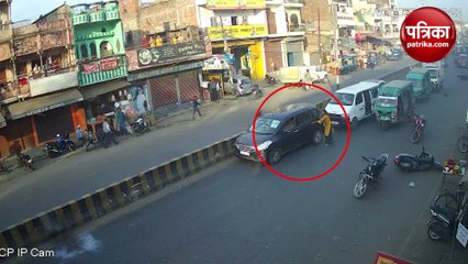Prayagraj murder case का नया वीडियो वायरल,  कौन है ये महिला जो बिना डर के खड़ी होकर शूटआउट का बना रही वीडियो