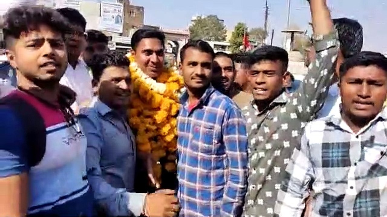 14 सूत्रीय मांगों को लेकर विधायक बलजीत यादव ने काले कपड़े पहन लगाई दौड़