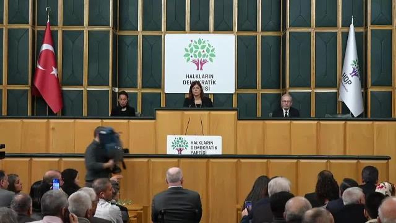 Pervin Buldan: AKP Genel Başkanı Helallik İstiyor. Halk, Sizin Yüzünüzden Canını Verdi. Size Daha Ne Versin