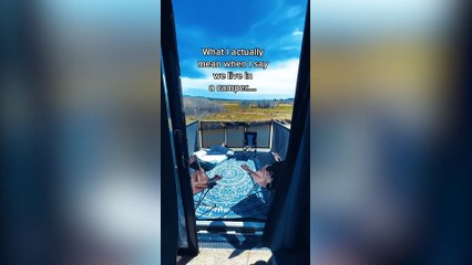 Mum convinces her family to sell everything and travel full time in an RV