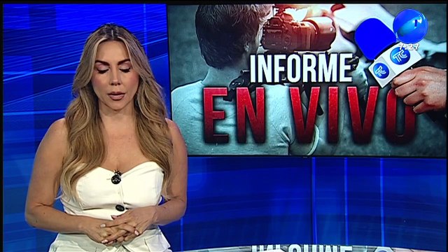 Así lucen los 11 carros afectados por un deslizamiento de tierra en Quito
