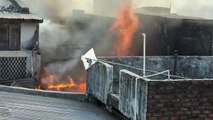 SURAT VIDEO/ गोलवाड़ में तीन मंजिला मकान में भीषण आग, जनहानि टली