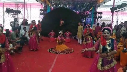 राधा कृष्ण का मनमोहक नृत्य... हर कोई बाबा श्याम के रंग में रंगा