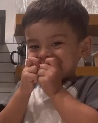 Snacking on a onion like it's a crisp ?!?! 