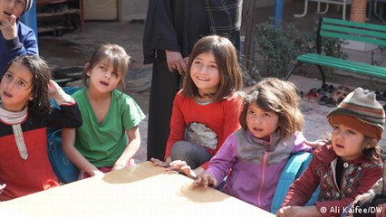 Pakistan: The school that's free for Afghan refugee children