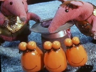 Clangers Clangers S01 E008 The Top Hat