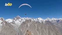 Paragliders Soar Past K2 in Amazing Human Flight Endeavour