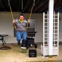 Damn it! I'm not going to get on swings ever again!!!