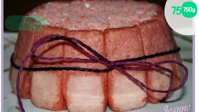 Charlotte à l'ananas litchi et biscuits de Reims