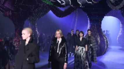 Dior a Parigi esalta la gonna e si ispira a tre grandi donne
