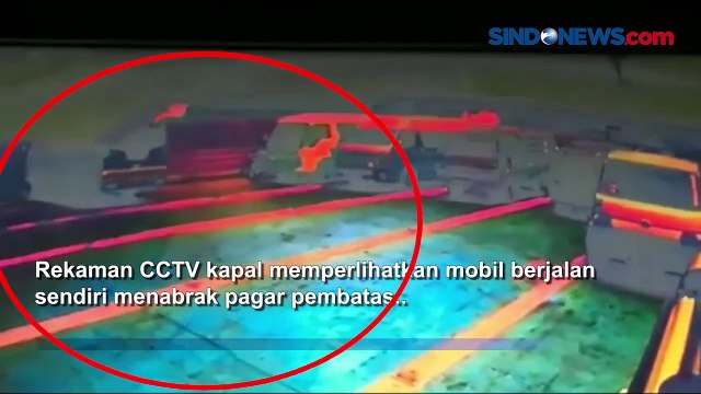 Mobil Travel Tercebur ke Laut saat di Atas Kapal Feri