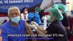 Lansia Antusias Ikuti Vaksinasi Booster di Denpasar
