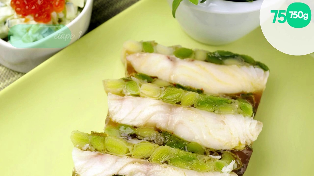 Terrine de filet de cabillaud sauvage d'Alaska pressé à la citronnelle, mesclun aux œufs de saumon sauvage