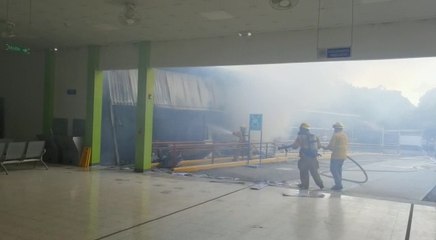 tn7-Incendio consume bodega de Ebáis de Corredores de Puntarenas-280223