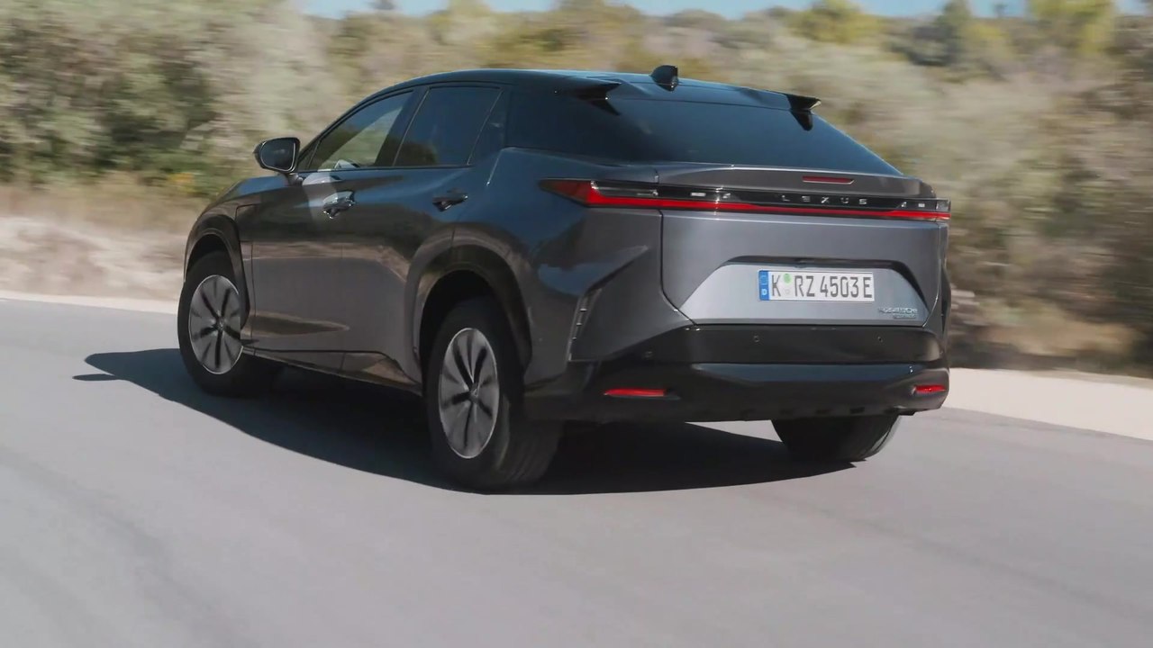 Der neue vollelektrische Lexus RZ 450e - Die Lexus Driving Signature