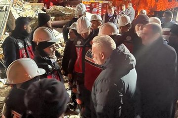 Deprem bölgesine İzmir'den ilk onlar gitti: "Neyle karşılaşacağımızı bilmeden yola çıktık"