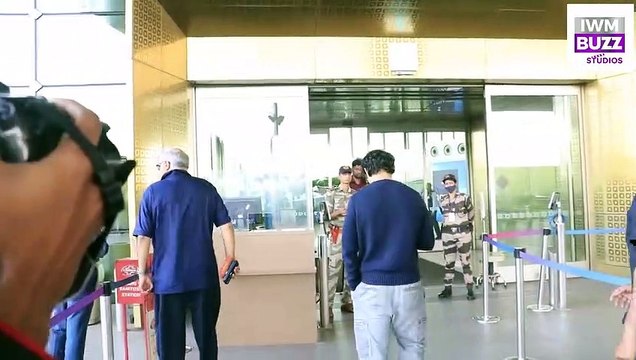 Jhanvi Kapoor, Khushi Kapoor and Boney Kapoor spotted at the airport