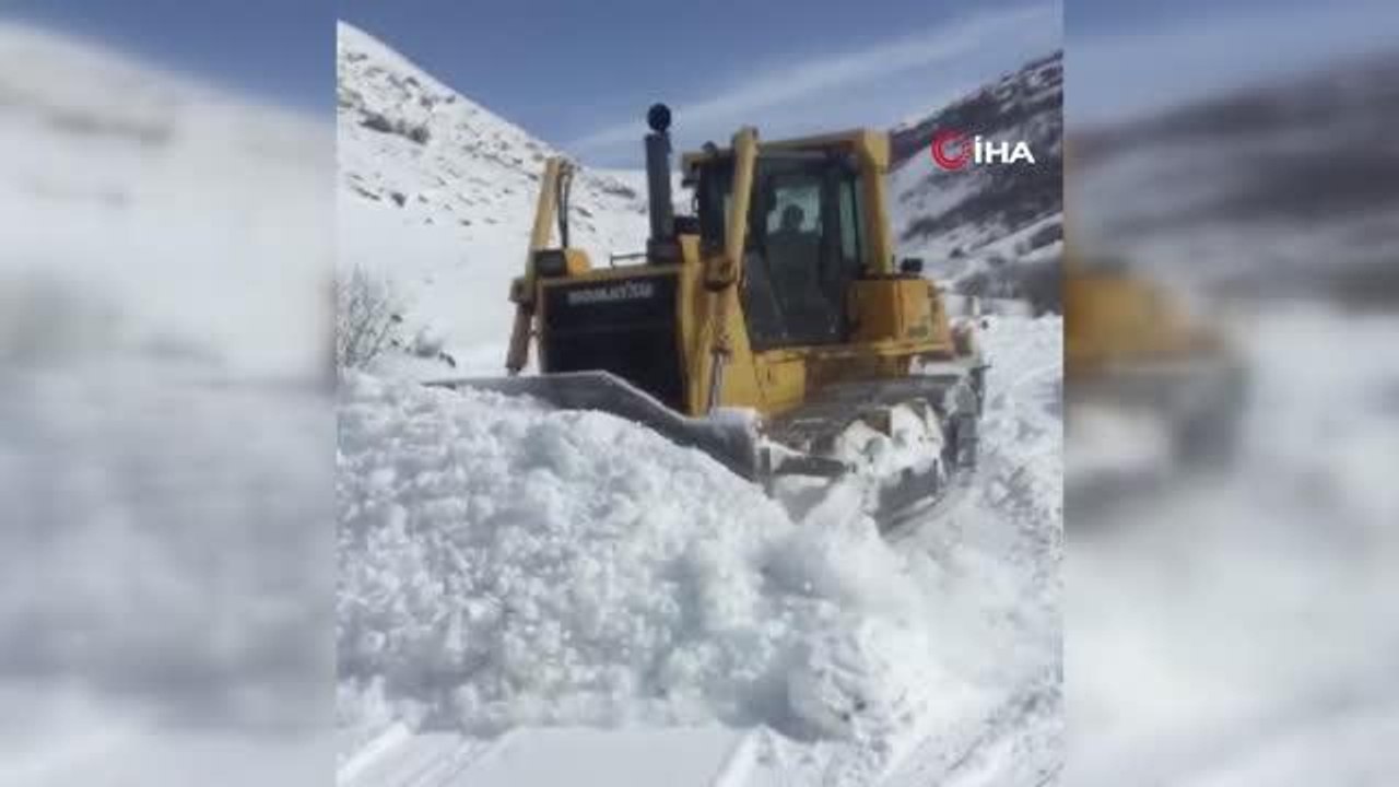 Özel İdare ekiplerinin karla mücadele mesaisi sürüyor