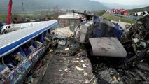Au moins 32 morts dans une violente collision entre deux trains en Grèce