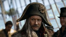 « Peter Pan et Wendy » : Jude Law se dévoile en Capitaine Crochet dans la première bande-annonce