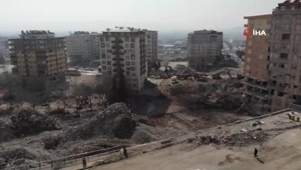 3 yıl önce deprem uyarısı yaptığı yerde sağlam bina kalmadı