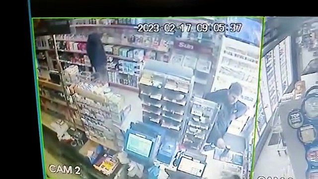 Hero shop owner who caught shoplifter was ordered to release him by police or face prosecution