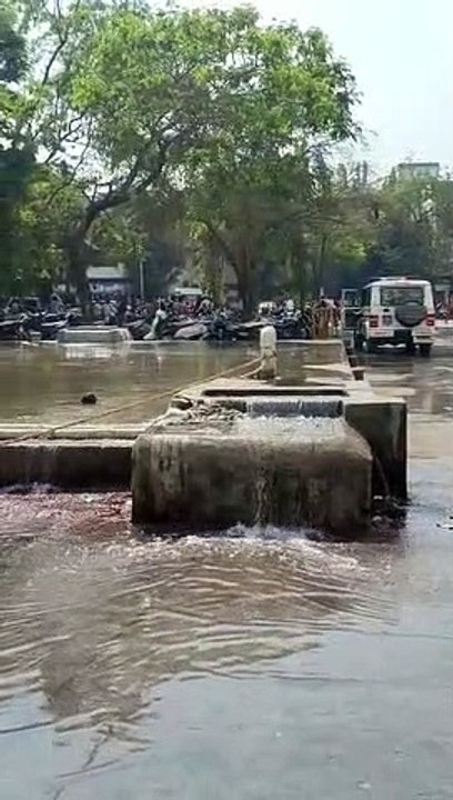 नई सिविल कैंपस में ऑपरेटर की लापरवाही से बह गया...