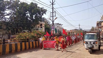 Скачать видео: प्रदेशव्यापी हड़ताल, आंगनबाड़ी केंद्रों पर लटके रहे ताले