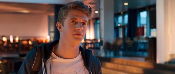 Halt mich fest | movie | 2016 | Official Trailer