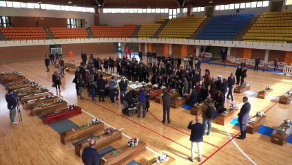 Crotone, il vescovo e i sindaci rendono omaggio alle vittime del naufragio