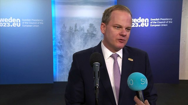 Dimite el ministro de Transporte de Grecia tras el choque de dos trenes, que deja 36 muertos