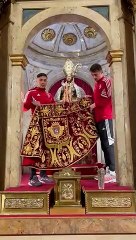 Budimir y Chimy cambian el capote rojo a San Fermín antes del partido de Copa entre Osasuna y Athletic
