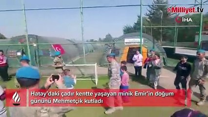 Mehmetçik'ten depremzede 9 yaşındaki Emir'e sürpriz doğum günü kutlaması