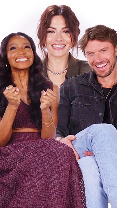 Sarah Shahi From Netflix’s 'Sex/Life' On Filming Those 'Awkward' Nude Scenes In Season 2
