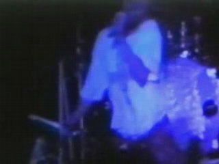 Guns N' Roses - Don't Cry, alt. lyrics [live] - Prague 92