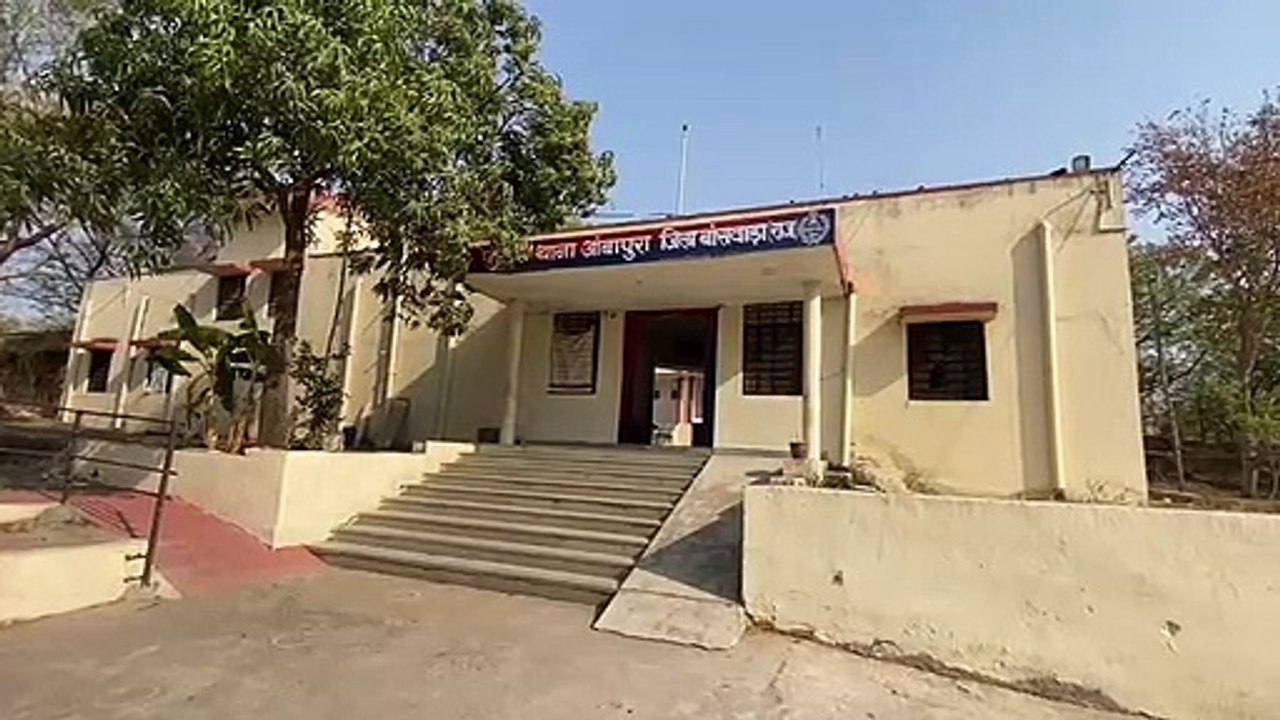 शराब कारोबारी के मैनेजर से बाइक सवार बदमाशों ने साढ़े चार लाख रुपए लूटे
