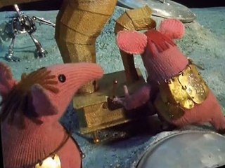 Clangers Clangers S02 E007 The Noise Machine