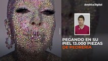Maquillaje inusual: mujer pasó 27 horas adornando su piel con pedrería
