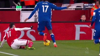 ملخص مباراة ايفرتون ضد ارسنال في الدوري الانجليزي