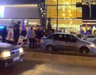 ELAZIĞ'DA SOPA VE SALLAMA BIÇAKLI 'YOL VERME' KAVGASI 10 GÖZALTI