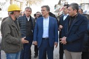 Deprem bölgesini karış karış gezen Abdullah Gül, gözlemlerini paylaştı: Devletin tüm organları büyük bir çalışma içerisinde