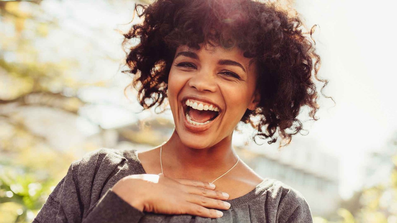 Serotonin erhöhen: So kurbelst du die Produktion des Glückshormons an