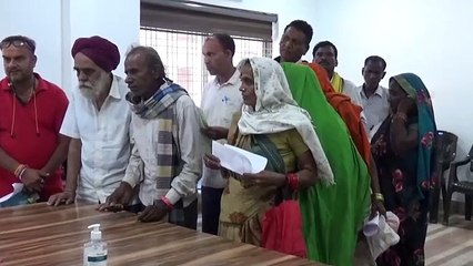 300 लोगों ने कलेक्टर से मुलाकात कर दिया आवेदन