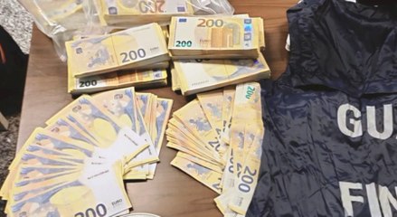 Tentano di acquistare criptovalute per 700mila euro con banconote false (02.03.23)