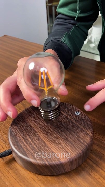 This electromagnetic field blew my mind !!