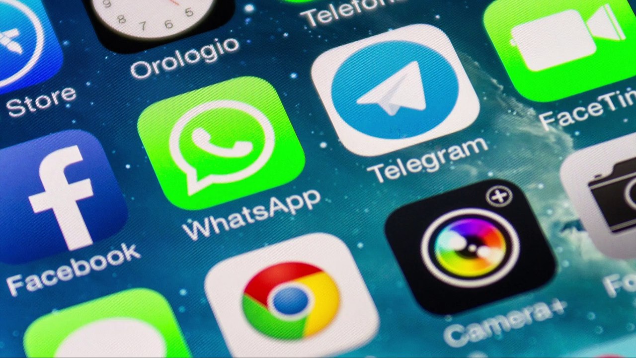 WhatsApp : comment son utilisation quotidienne influe sur nos relations amicales et familiales