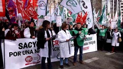 Concentración de CSIF, UGT y CCOO frente a la Consejería de Sanidad