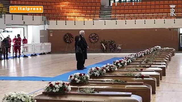 Mattarella in visita alla camera ardente del Palamilone