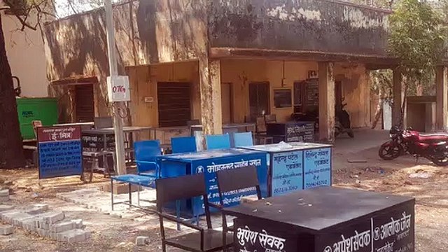 अधिवक्ताओं का धरना प्रदर्शन जारी, पेन डाउन हड़ताल की