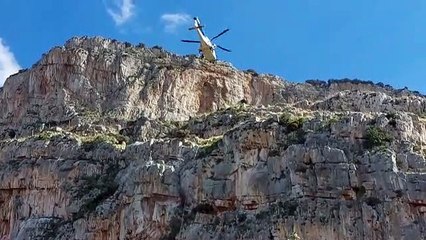 Capaci, resta bloccato da un malore sulla parete dove lavorava, un operaio salvato in elicottero